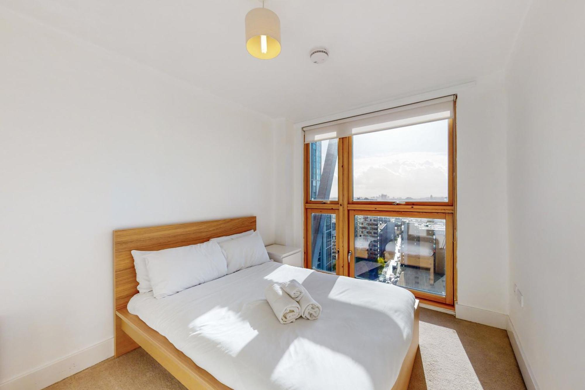 Apartament Stylish 2Bed Penthouse With Private Roof Top Terrace In Canary Wharf Londyn Zewnętrze zdjęcie