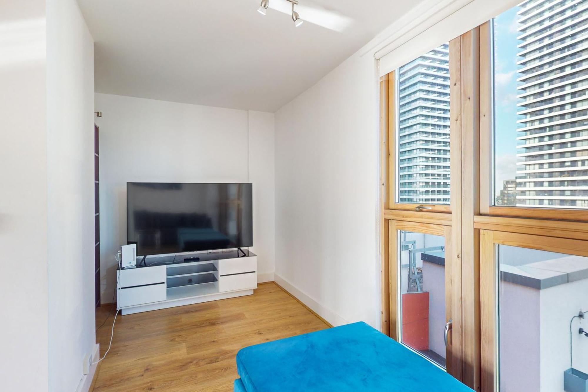 Apartament Stylish 2Bed Penthouse With Private Roof Top Terrace In Canary Wharf Londyn Zewnętrze zdjęcie